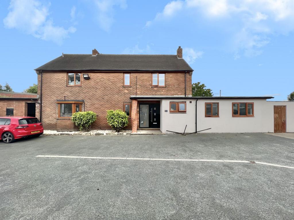 High Street, Kippax 5 bed detached house for sale £425,000