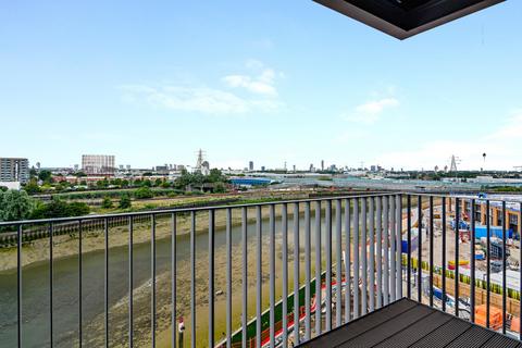 1 bedroom apartment to rent, Kent Building, London City Island, London, E14