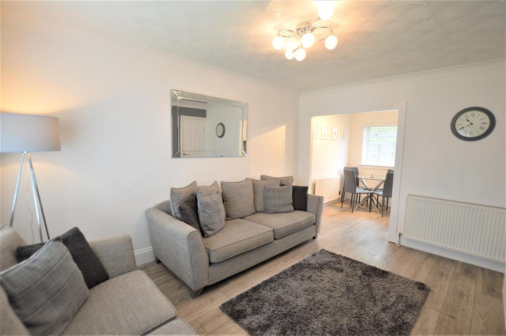 2 Loudon Crescent, KILWINNING, KA13 6TS 2 bed semidetached house £