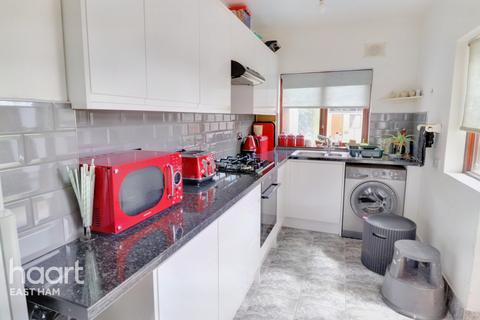 35 Elsenham Road, London, E12 6JZ