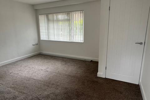 3 bedroom terraced house to rent - Southern Way, Stoke-on-Trent, Staffordshire, ST6 1PX