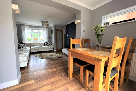 19 Caernarvon, Frimley, Camberley, GU16 8YQ