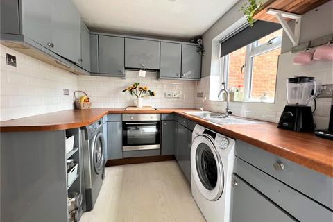19 Caernarvon, Frimley, Camberley, GU16 8YQ