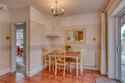 Suntrap Edgioake Lane, Astwood Bank, Redditch, B96 6BG