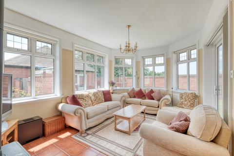 Suntrap Edgioake Lane, Astwood Bank, Redditch, B96 6BG