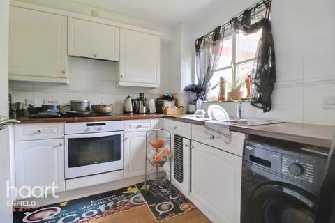 11 Polsten Mews, Enfield, EN3 6YF