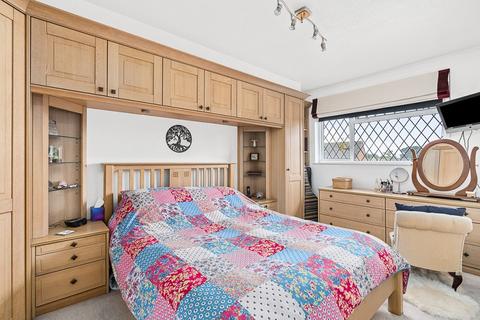 3 bedroom semi-detached house for sale - Lionheart Way, Bursledon, Southampton, Hampshire. SO31 8GF