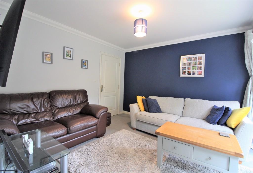 Galloway Drive, Ashford, Kent 2 bed flat £220,000