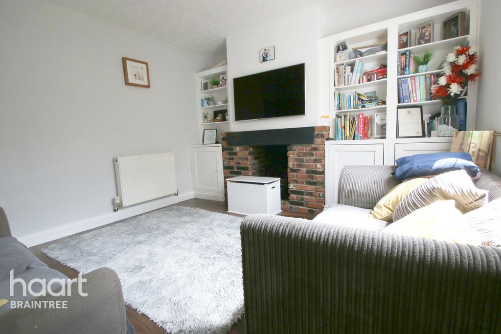 Rifle Hill, Braintree 2 bed end of terrace house £280,000