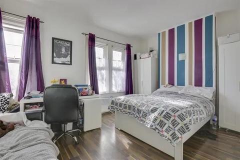 3 bedroom terraced house for sale - Keogh Road, Stratford E15