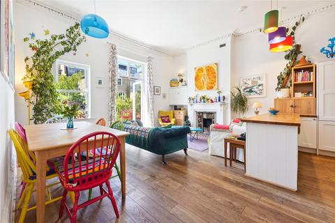 3 bedroom apartment to rent, Sisters Avenue, London, SW11