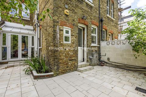 16 Rosenthal Road, London, SE6 2BY