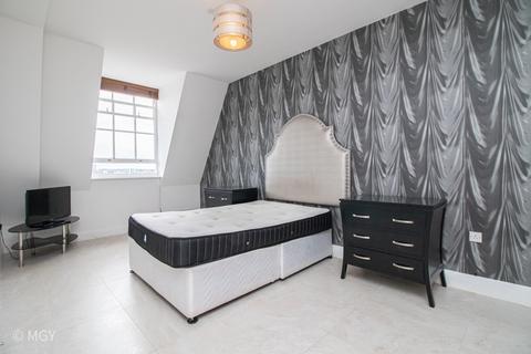 3 bedroom apartment to rent, Empire House, Mount Stuart Square, Cardiff
