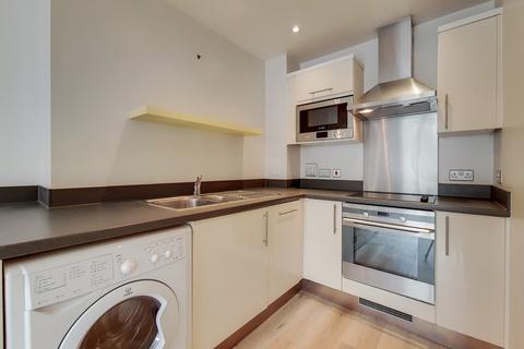 1 bedroom apartment to rent, Peckham Grove, London