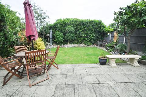 19 Bartley Close, Benfleet, SS7 4DD