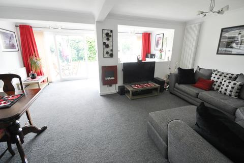 19 Bartley Close, Benfleet, SS7 4DD