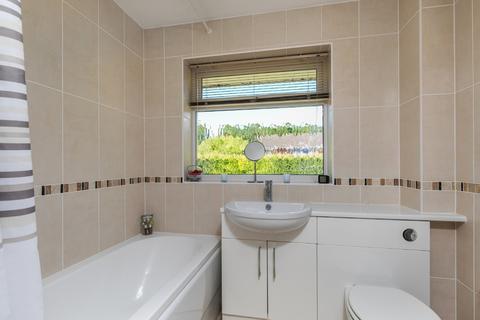 4 Rewlands Drive, Winchester, SO22 6PA