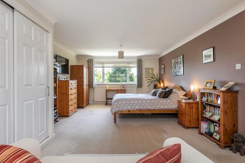 4 Rewlands Drive, Winchester, SO22 6PA