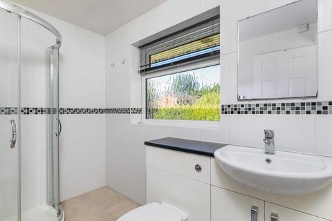 4 Rewlands Drive, Winchester, SO22 6PA