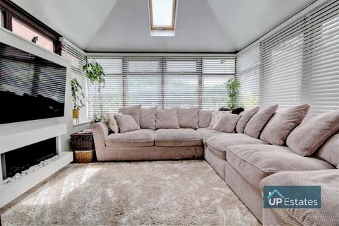 6 Beech Close, Hartshill, Nuneaton, CV10 0XJ