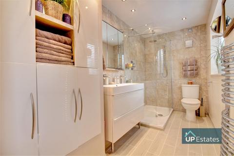 6 Beech Close, Hartshill, Nuneaton, CV10 0XJ