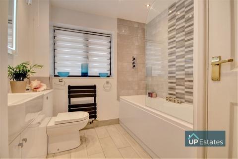 6 Beech Close, Hartshill, Nuneaton, CV10 0XJ