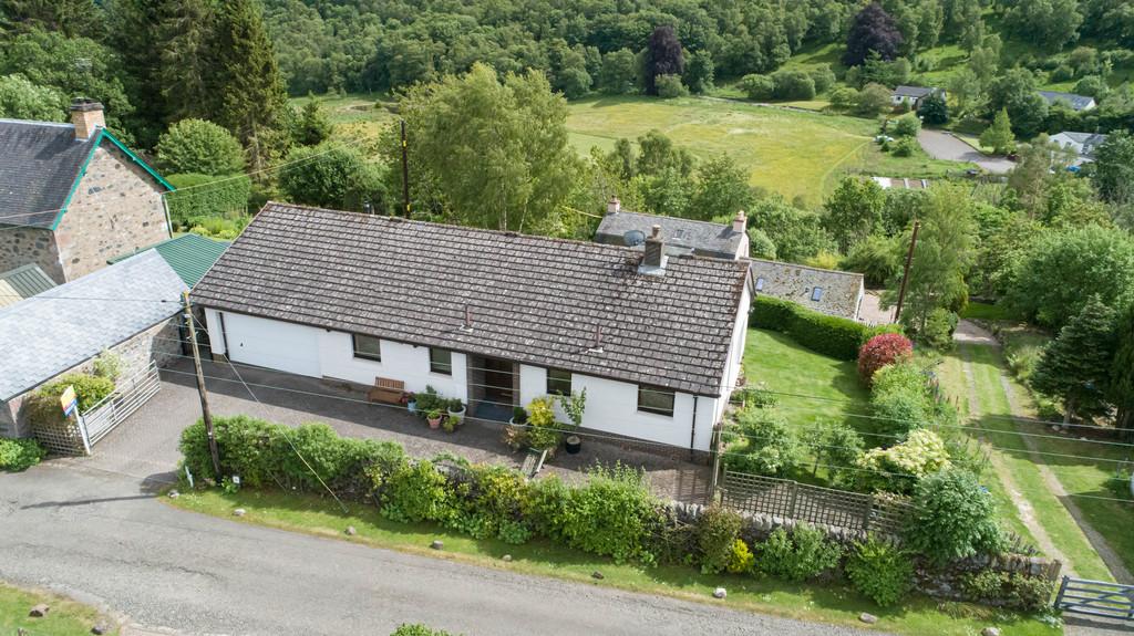 Bridge Of Cally, Blairgowrie 3 bed detached bungalow for sale £299,500