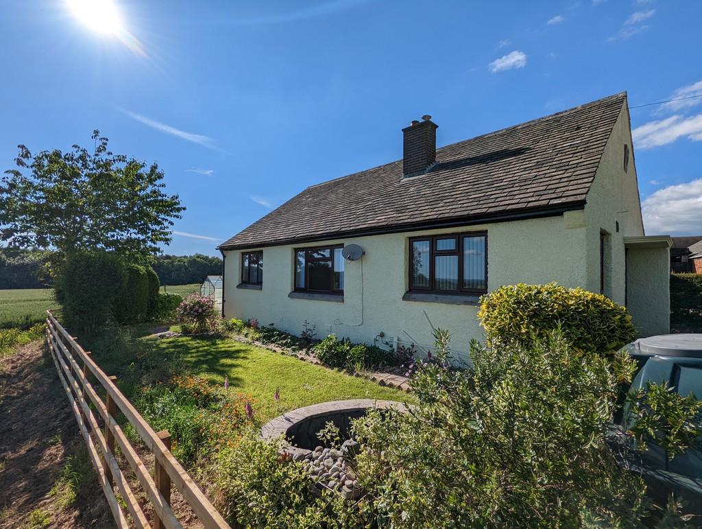 Swan House Farm Bungalow, Heighington 3 bed detached bungalow £725