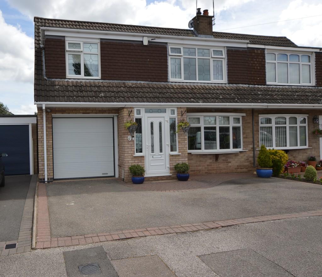 Harrison Crescent, Bedworth 4 bed semidetached house £300,000