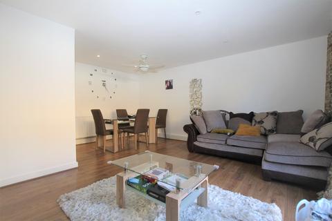 27 Wolsley Close, Crayford, Dartford, DA1 4BB