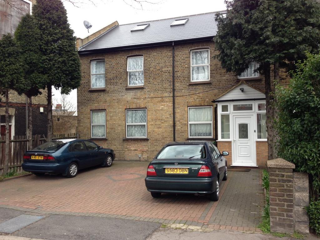 Bounds Green Road, Bounds Green 1 bed flat to rent £1,295 pcm (£299 pw)