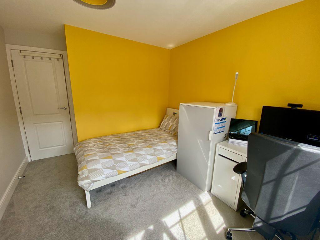 Bedroom 3 (Double)