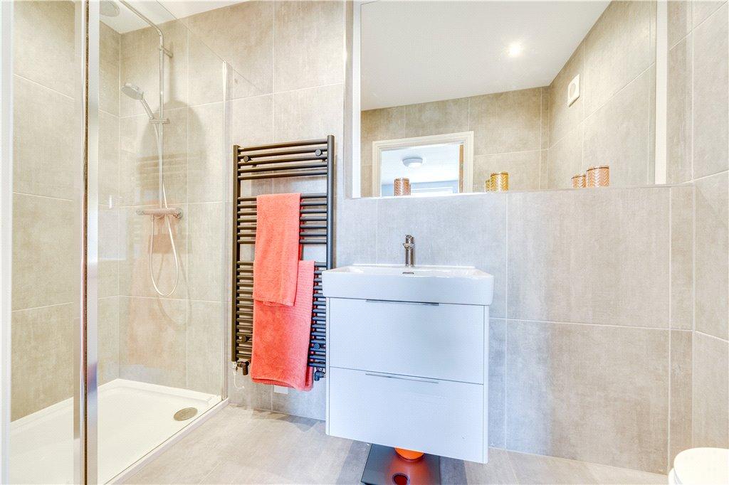 Bedroom 2 Ensuite
