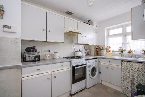 2 bedroom apartment for sale - Beechwood Drive, Penarth