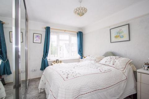 80 Beechwood Drive, Penarth, CF64 3QZ