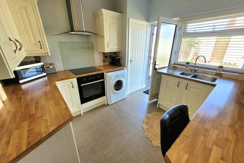 74 Rockfields, Porthcawl, CF36 3NT