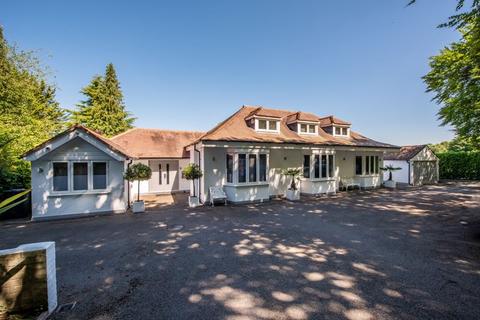 The Beeches Guildford Road, Effingham, Leatherhead, KT24 5QL