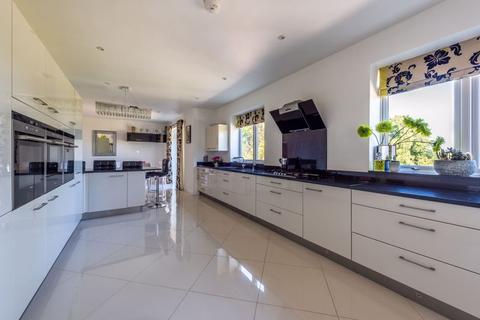 The Beeches Guildford Road, Effingham, Leatherhead, KT24 5QL