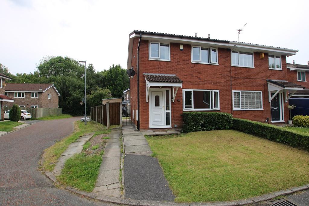 Ashmore Close, Birchwood, Warrington, WA3 3 bed semidetached house £