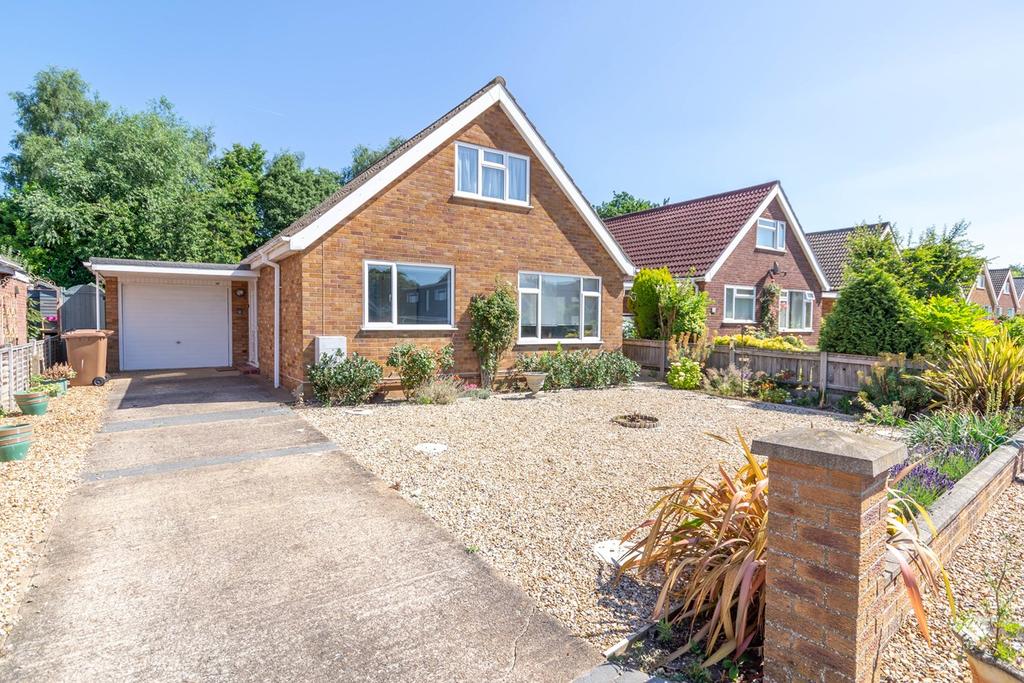 Heath Rise, Fakenham, NR21 3 bed chalet for sale £350,000