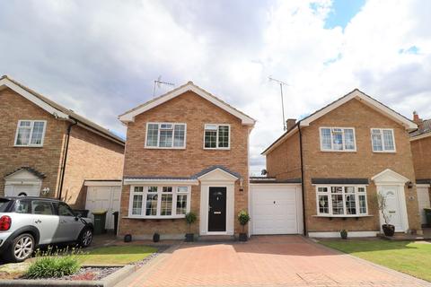 3 bedroom link detached house for sale - Blower Close, Rayleigh, SS6