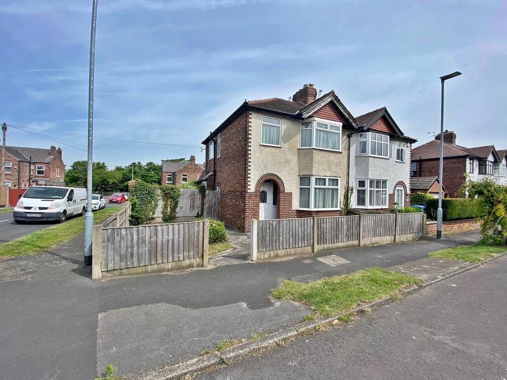 Worsley Road, Walton, Warrington, WA4 3 bed semidetached house for