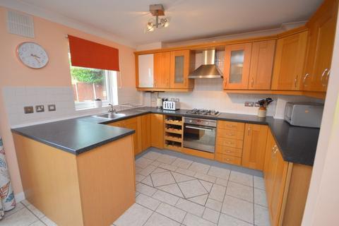 3 bedroom semi-detached house for sale - Wilcote Close, Widnes