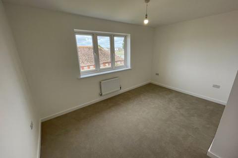 2 bedroom semi-detached house to rent, Baker Close, Chichester