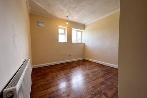 28 Callan Grove, South Ockendon, RM15 5PN