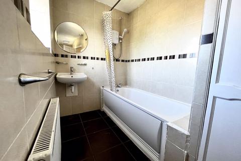 28 Callan Grove, South Ockendon, RM15 5PN