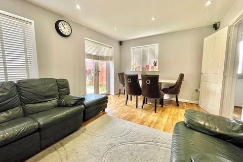 3 Ayron Road, South Ockendon, RM15 5FJ