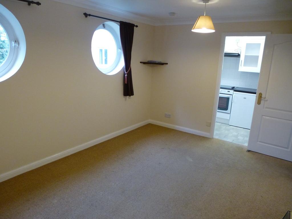 Walsingham Close, Hatfield, AL10 1 bed flat £900 pcm (£208 pw)
