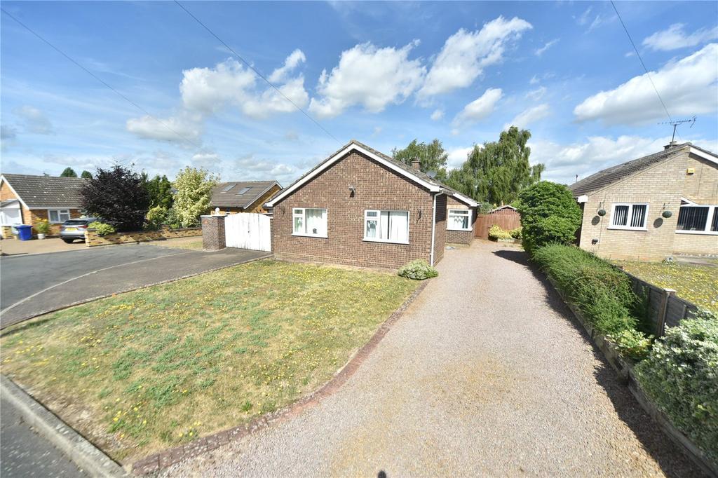 Pashford Close, Lakenheath, Brandon, Suffolk, IP27 3 bed bungalow for sale £299,999