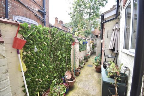 4 bedroom terraced house for sale - Herschell Street, Leicester, LE2